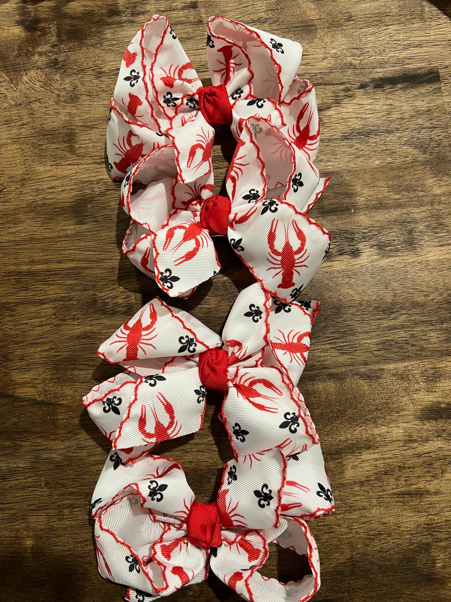 Crawfish and Fleur-de-Lis 5 Inch Hair Bow